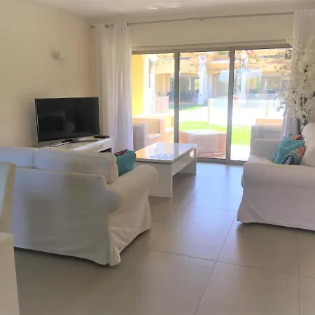 Lux Amerela 4l Casa de Férias *
